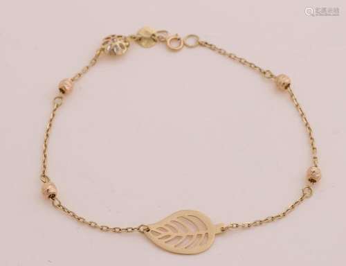 Fine gold bracelet