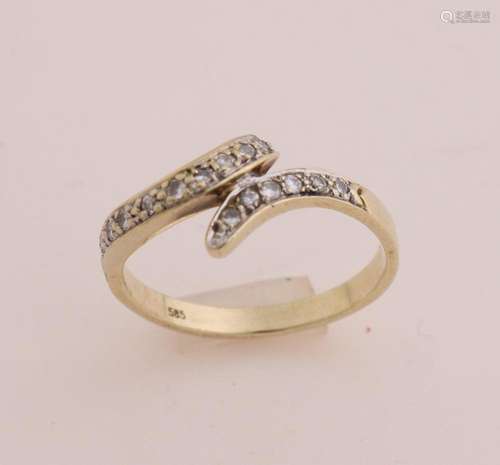 Gold ring with diamond