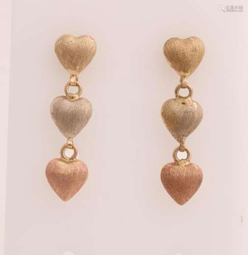 Gold earrings with hearts