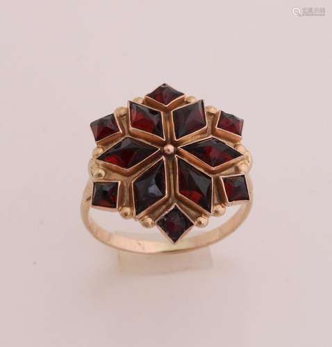 gold ring garnet