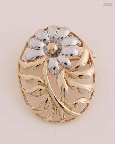 Gold brooch with flower