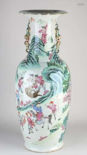 Antique Chinese Familie Verte vase, H 63 cm.