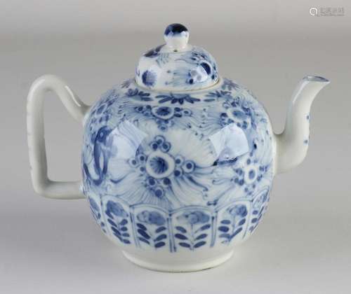 18th century Chinese teapot