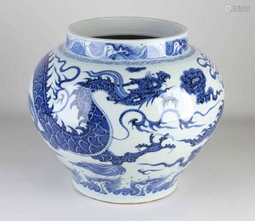 Large Chinese dragon pot Ø 32 cm.