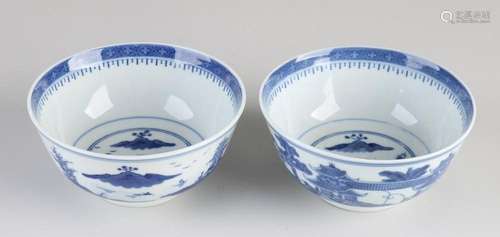 Two Chinese bowls Ø 11.6 cm.