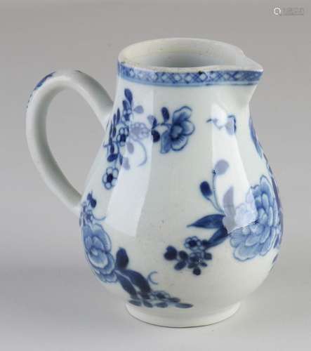 Chinese Cheng Lung milk jug, H 10 cm.