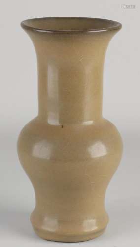 Chinese celadon vase, H 23.5 cm.
