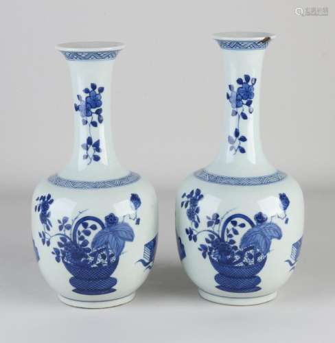 Two Chinese pipe vases, H 24 cm.