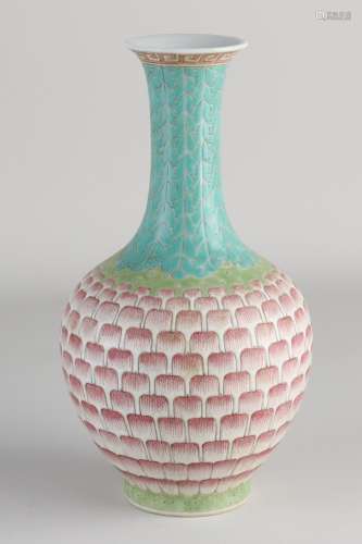 Chinese vase, H 23.5 cm.