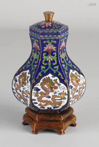 Chinese lidded vase on pedestal, H 12 cm.