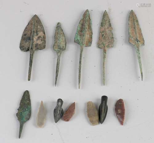 12x Arrowheads Luristan