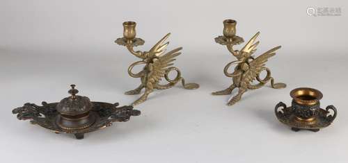 Four parts old/antique bronze