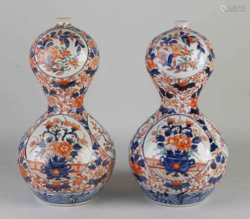 Two Japanese Imari knob vases, H 30 cm.