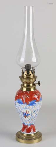 Japanese Imari petroleum lamp, H 44 cm.