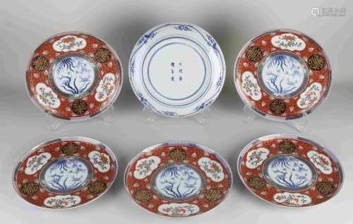 Six Japanese Imari plates Ø 24 cm.