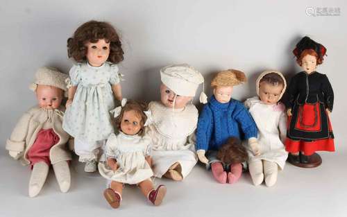 Lot of antique dolls (7x)