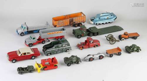 Lot of toy cars (including: Dinky Toys)