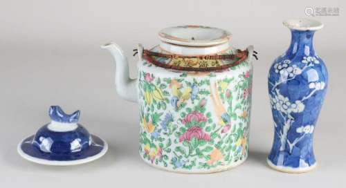Lot 19th century Chinese porcelain (3x)