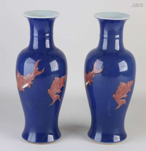 Two Chinese vases, H 31 cm.