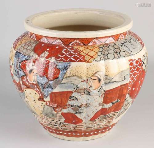 Japanese Satsuma flower pot, 1920