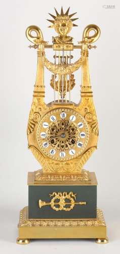 Lyra mantel clock