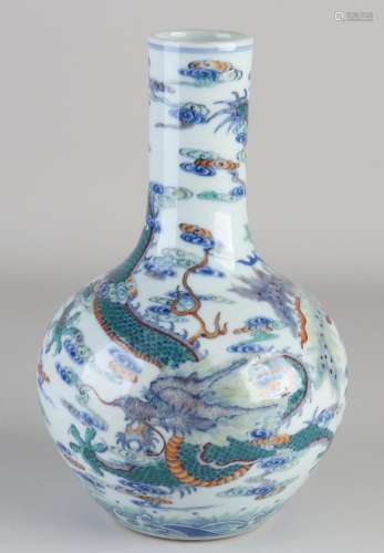 Chinese dragon vase, H 24.5 cm.