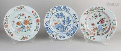 Three 18th century Chinese plates, Ø 22.5 - 23 cm.
