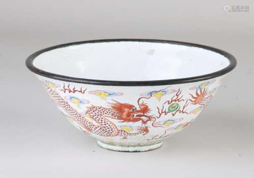 Chinese enamel bowl Ø 14 cm.
