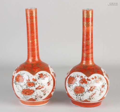 Two large Kutani pipe vases, H 24.5 cm.