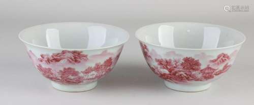Two Chinese bowls Ø 15 cm.