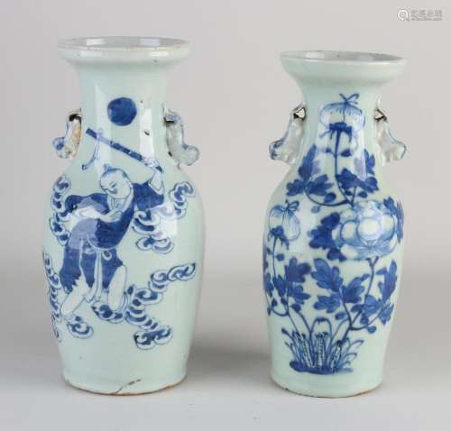 Two Chinese vases, H 23.5 - 24.5 cm.