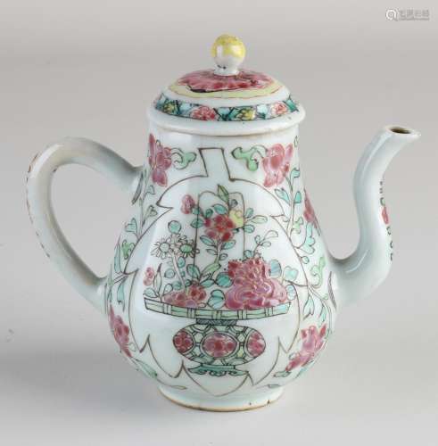 18th Century Chinese Family Rose teapot, H 11 cm.