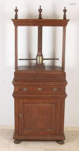 Dutch linen press, 1800