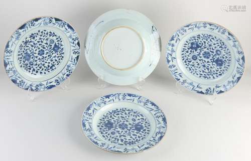 Four 18th century Chinese plates, Ø 27.5 cm.