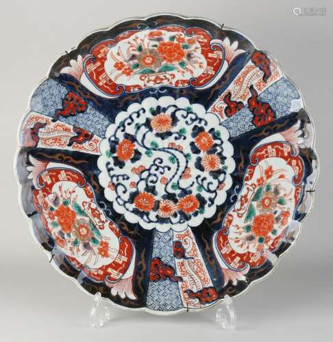 Japanese Imari decorative dish Ø 44.5 cm.