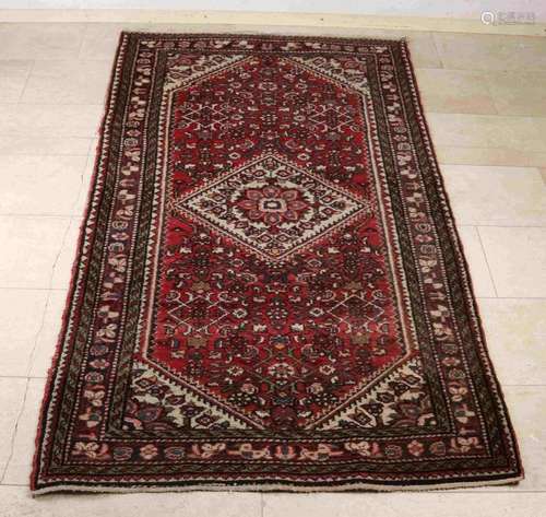 Persian rug, 205 x 112 cm.