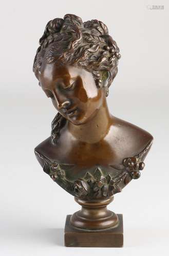 Bronze women's bust