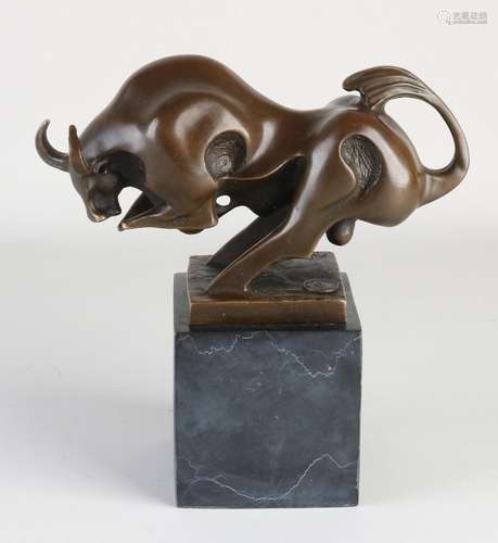 Bronze statue, Bull