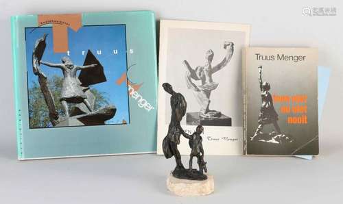 Bronze figure by Truus Menger + booklets