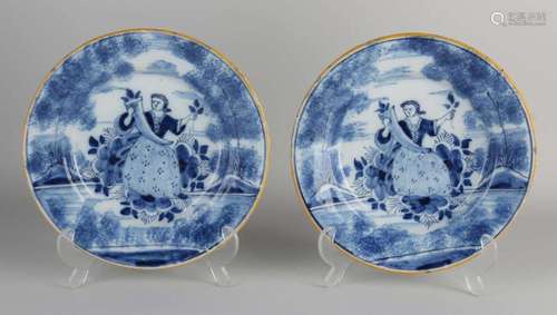 Two 18th century Delft plates Ø 22.7 cm.