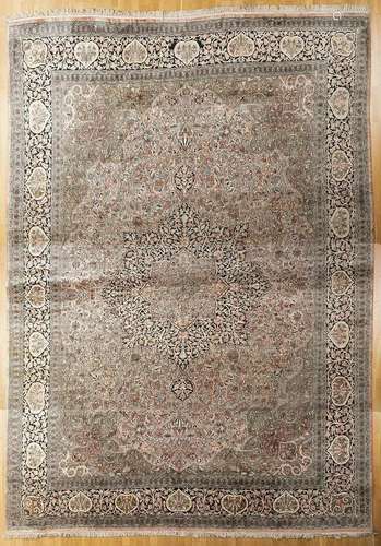 SILK CARPET