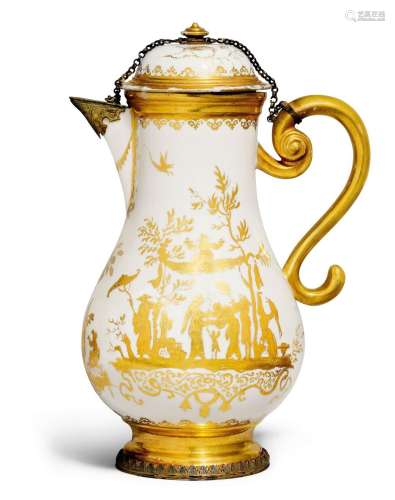 COFFEE POT WITH CHINESE FIGURES IN AUGSBURG GOLD
