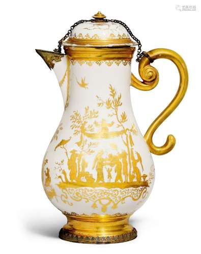 COFFEE POT WITH CHINESE FIGURES IN AUGSBURG GOLD