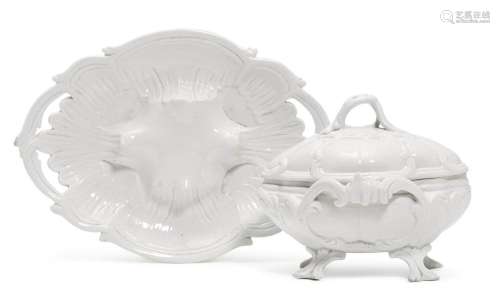 SMALL BOUILLON TUREEN WITH SAUCER