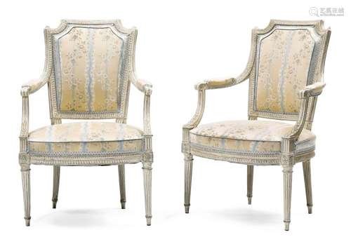 PAIR OF PAINTED FAUTEUILS "EN CABRIOLET"