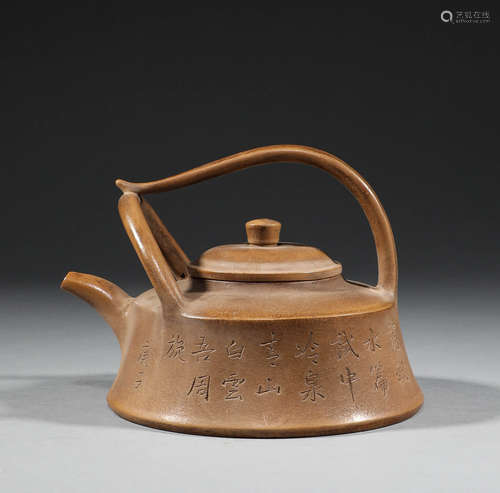 In the Qing Dynasty, the purple clay pot with poems and pros...