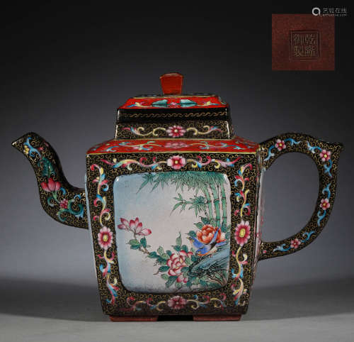 In the Qing Dynasty, enamel colored flower purple clay pot