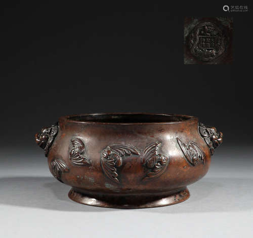 In the Qing Dynasty, the bronze Fushou double animal ear sto...