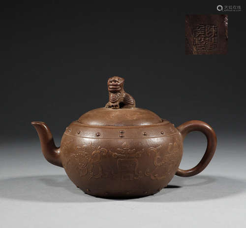 Purple clay pot in Qing Dynasty