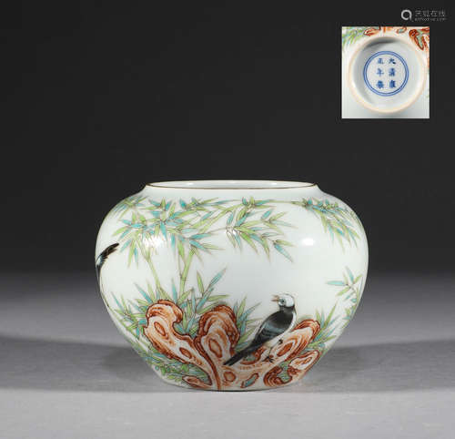 In the Qing Dynasty, water bowls with pink flower and bird p...